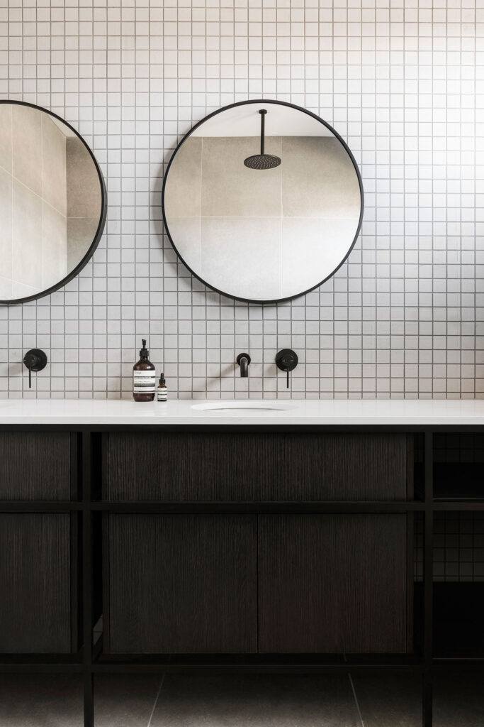 osborne-townhouse-interior-design-bathroom-vanity-close-up-ckariouz-architects3