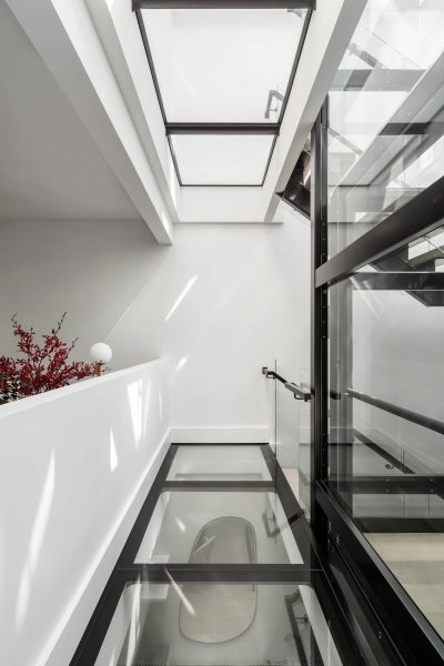 interior-stairwell-space-glass-walkway